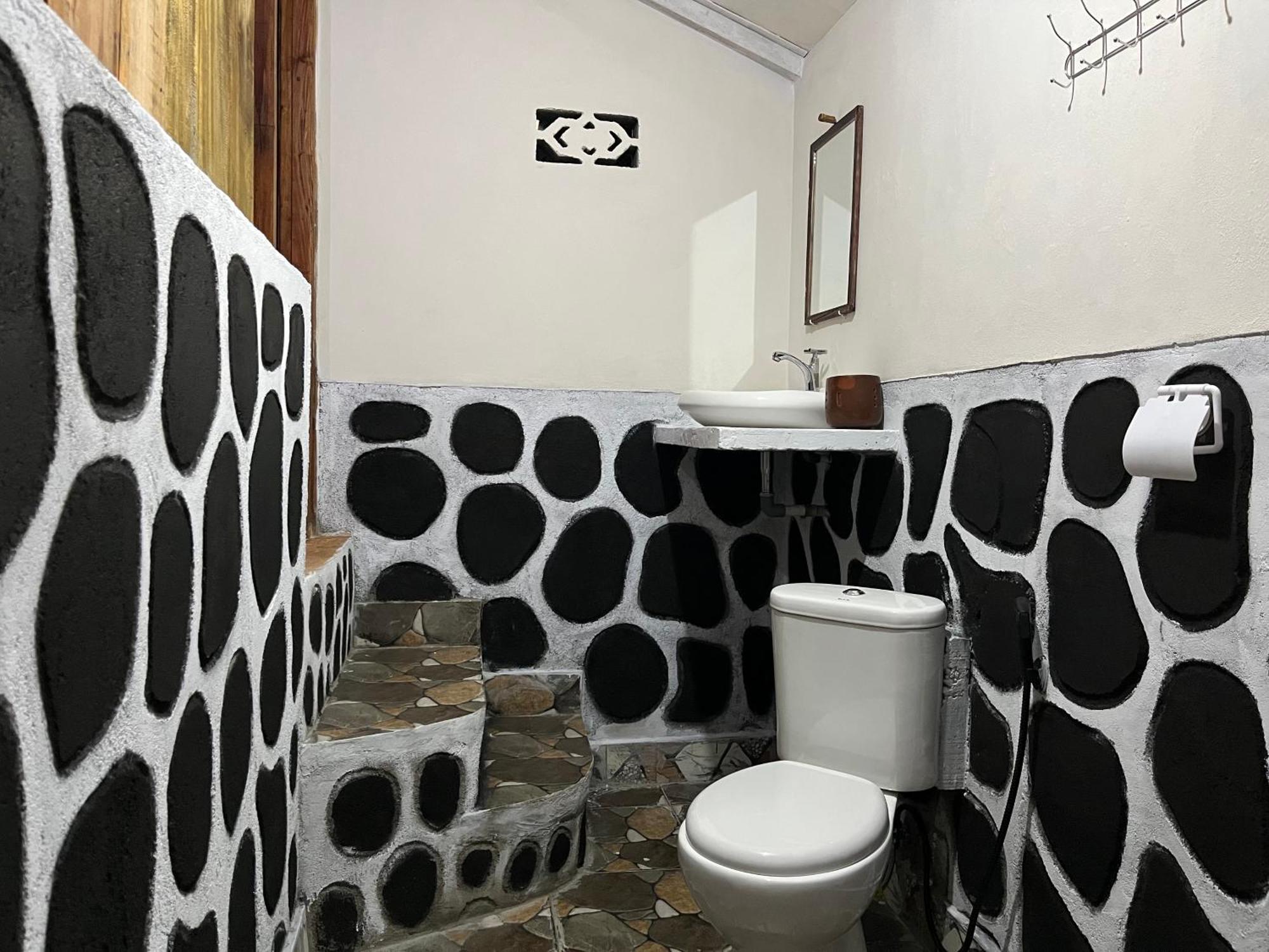 Syaqila Homestay Lombok Tetebatu Exterior photo
